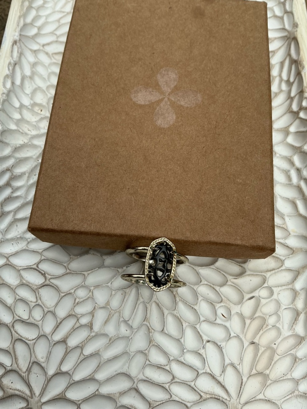 Kendra Scott Black Filigree Sz 8 Ring